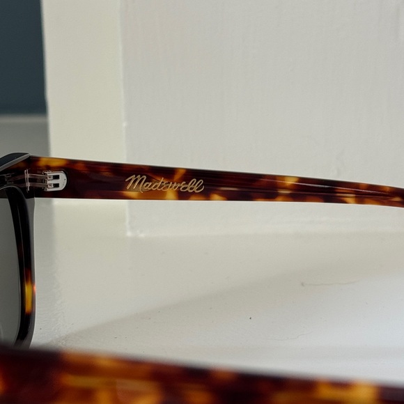 Madewell Tortoiseshell Sunglasses - Womens - Picture 5 of 5